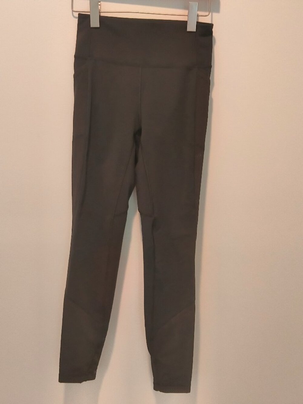 Lululemon  High Rise Leggings Black Mesh Sides  Women's 6